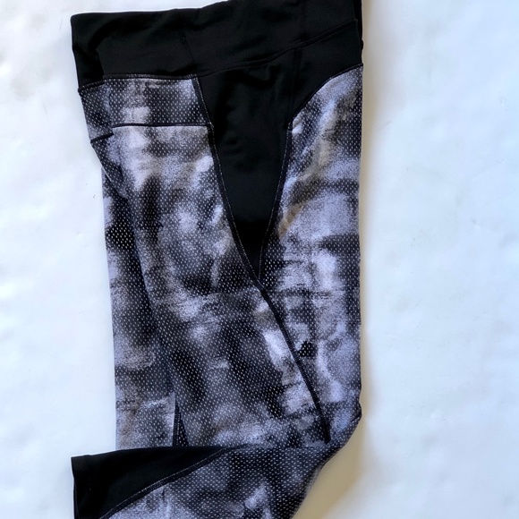 Calvin Klein Women's Yoga Pants Workout Pants (S) - Picture 3 of 3